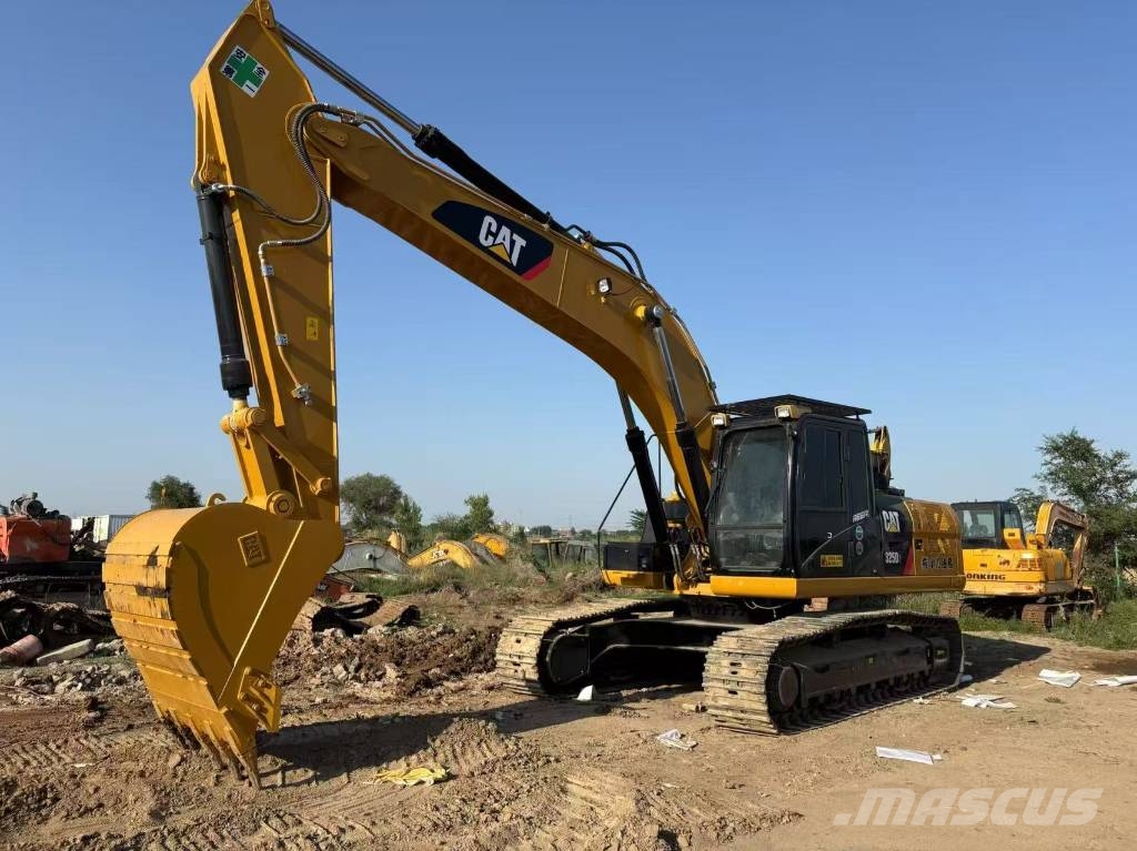 CAT 325D2 حفارات وسط 7 طن - 12 طن