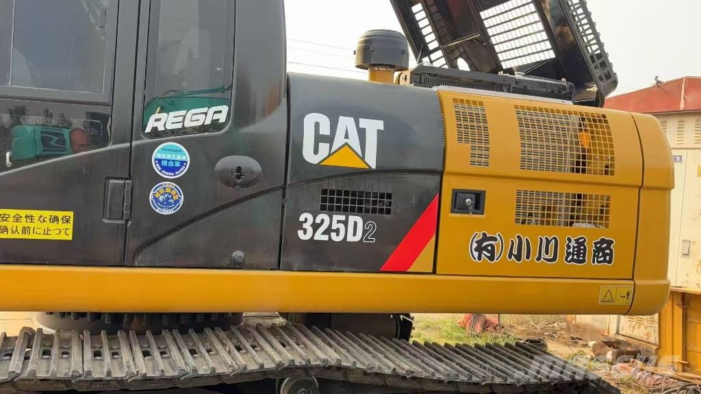CAT 325D2 حفارات وسط 7 طن - 12 طن