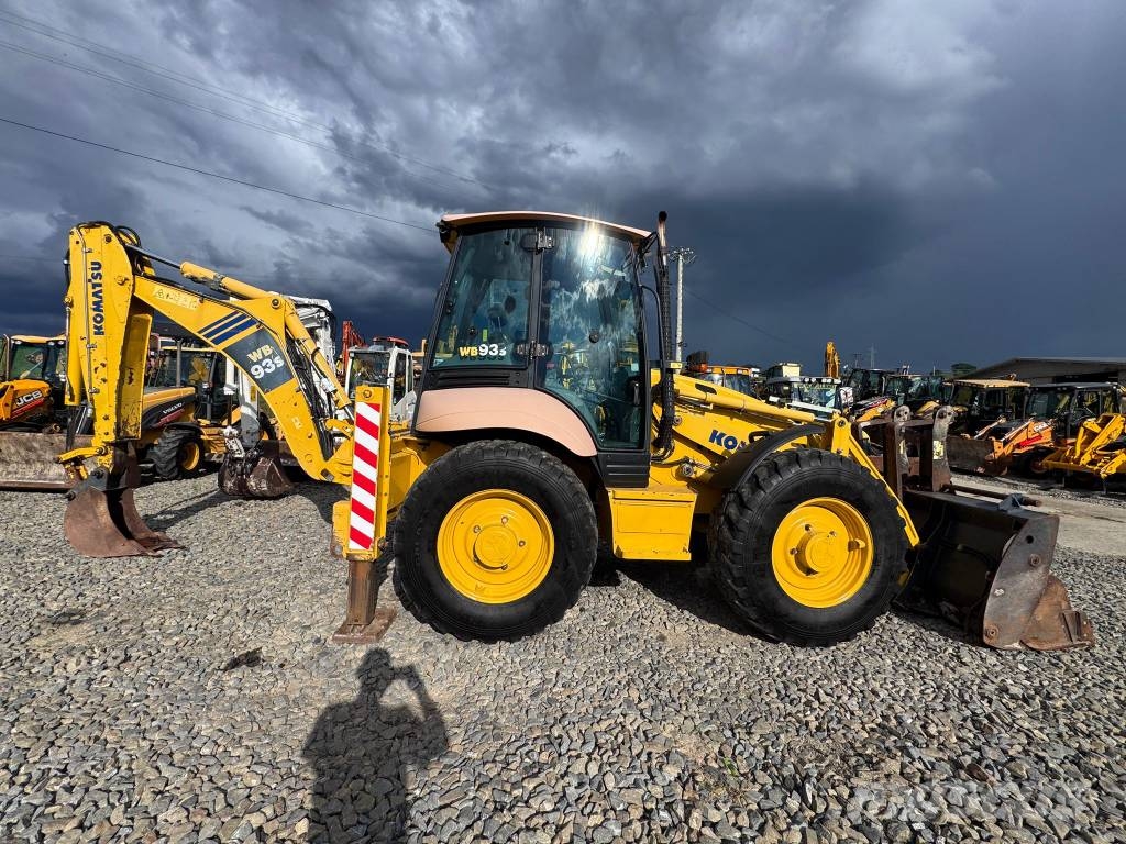 Komatsu WB 93 S Kaivurikuormaajat