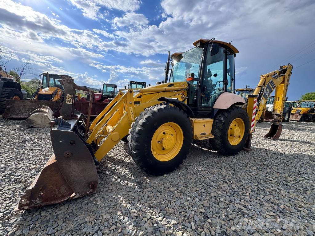 Komatsu WB 93 S Kaivurikuormaajat