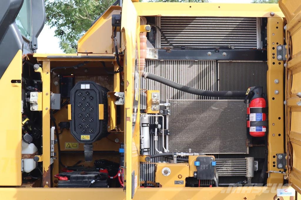CAT 323 07A | ROTOTILT | QUICK COUPLER | BUCKET Rupsgraafmachines