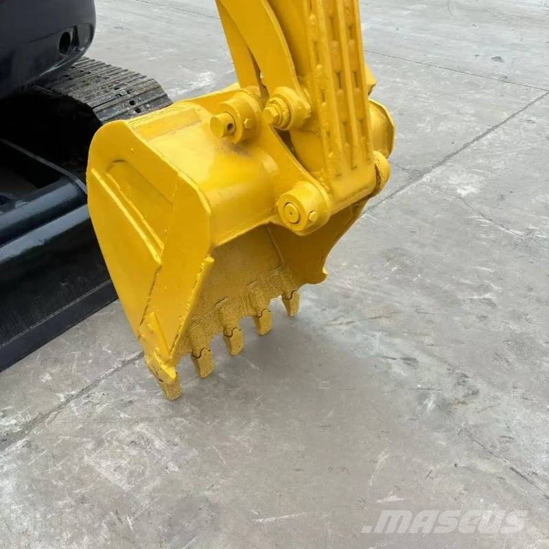 Komatsu PC55 Bagri goseničarji