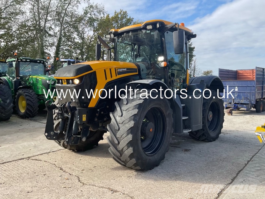 JCB Fastrac 4220 الجرارات