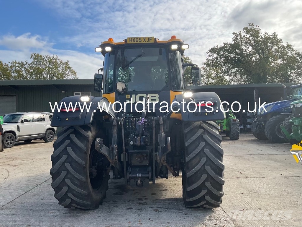 JCB Fastrac 4220 الجرارات