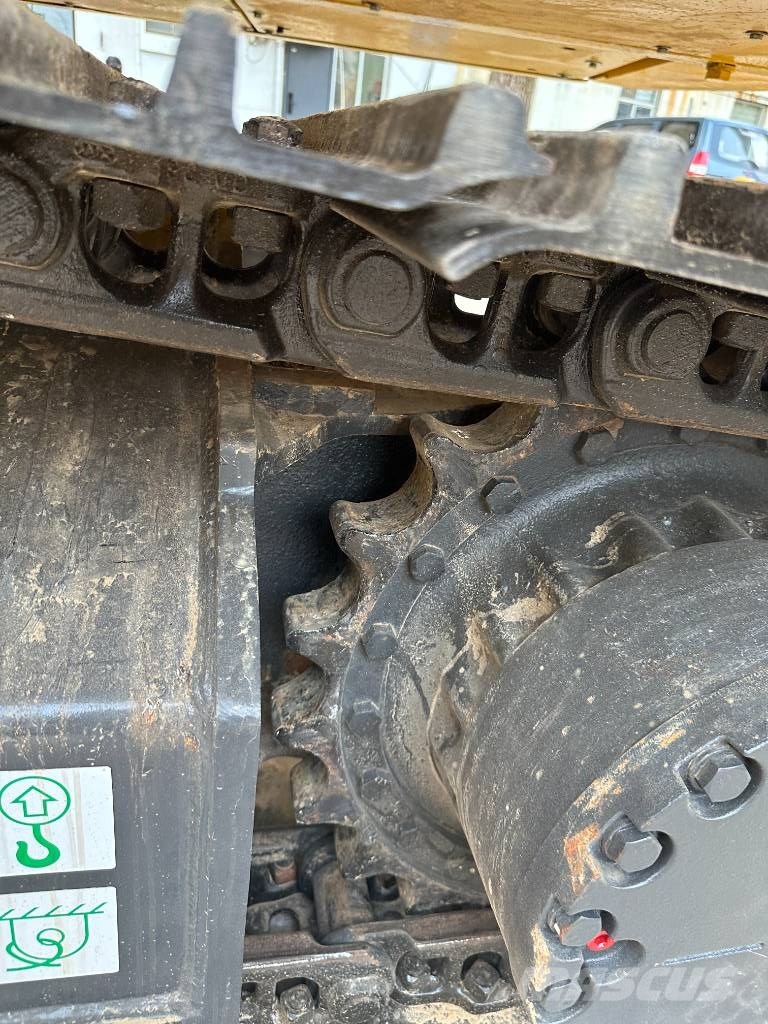 Komatsu PC 200-8N1 Гусеничные экскаваторы