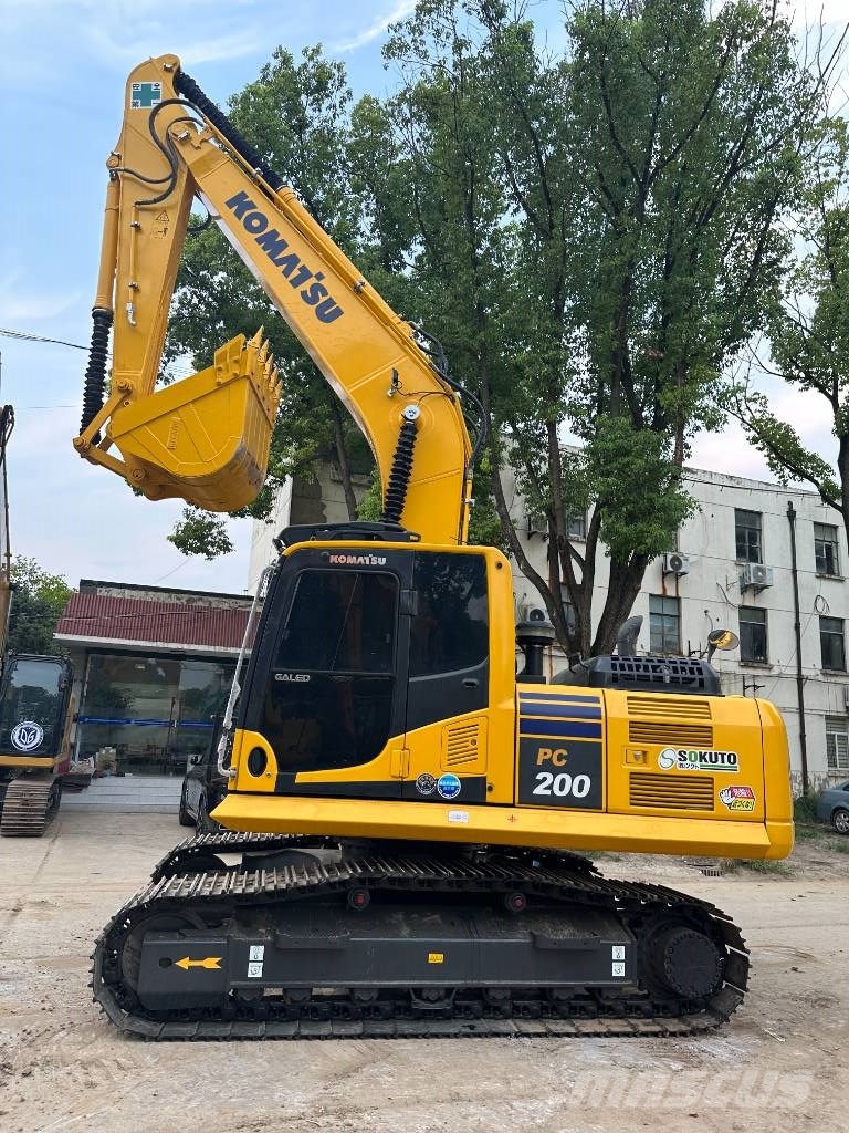 Komatsu PC 200-8N1 Гусеничные экскаваторы