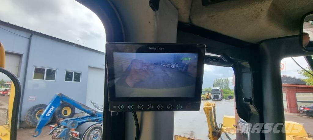Komatsu D 65 PX-15 E0 Pásové dozery