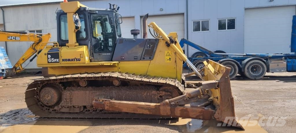 Komatsu D 65 PX-15 E0 Pásové dozery
