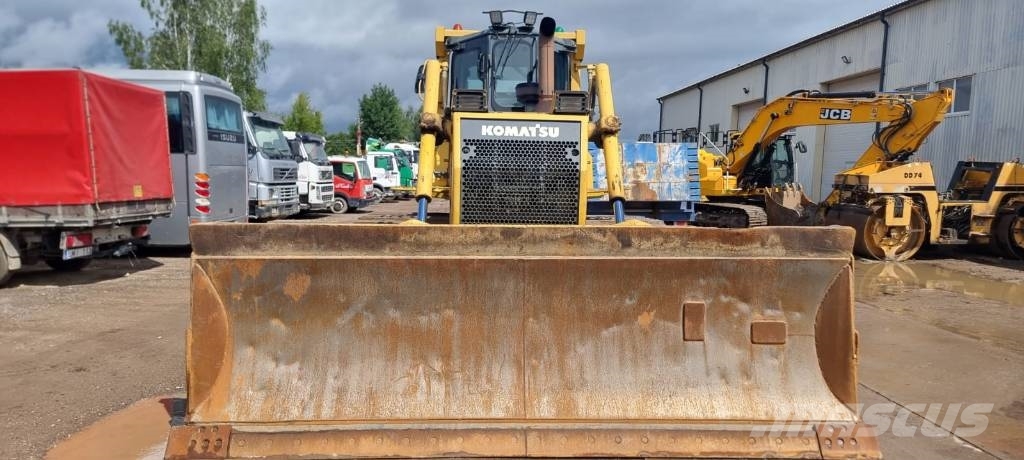 Komatsu D 65 PX-15 E0 Pásové dozery