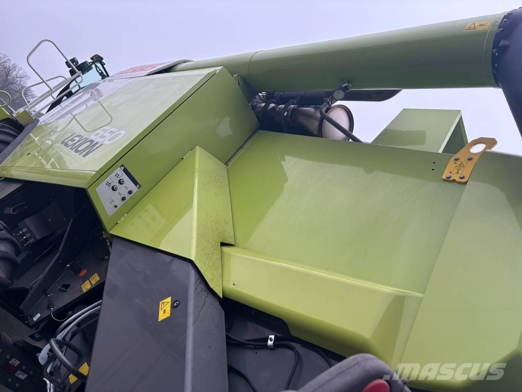 CLAAS Lexion 650 Mietitrebbiatrici