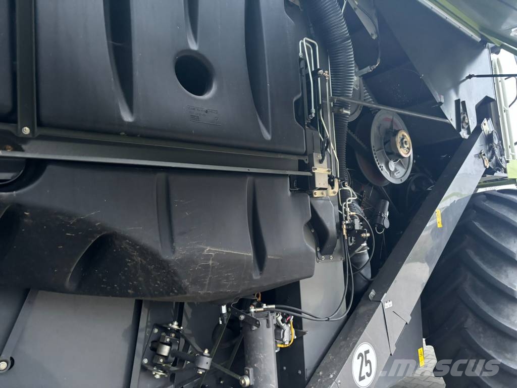 CLAAS Lexion 650 Mietitrebbiatrici