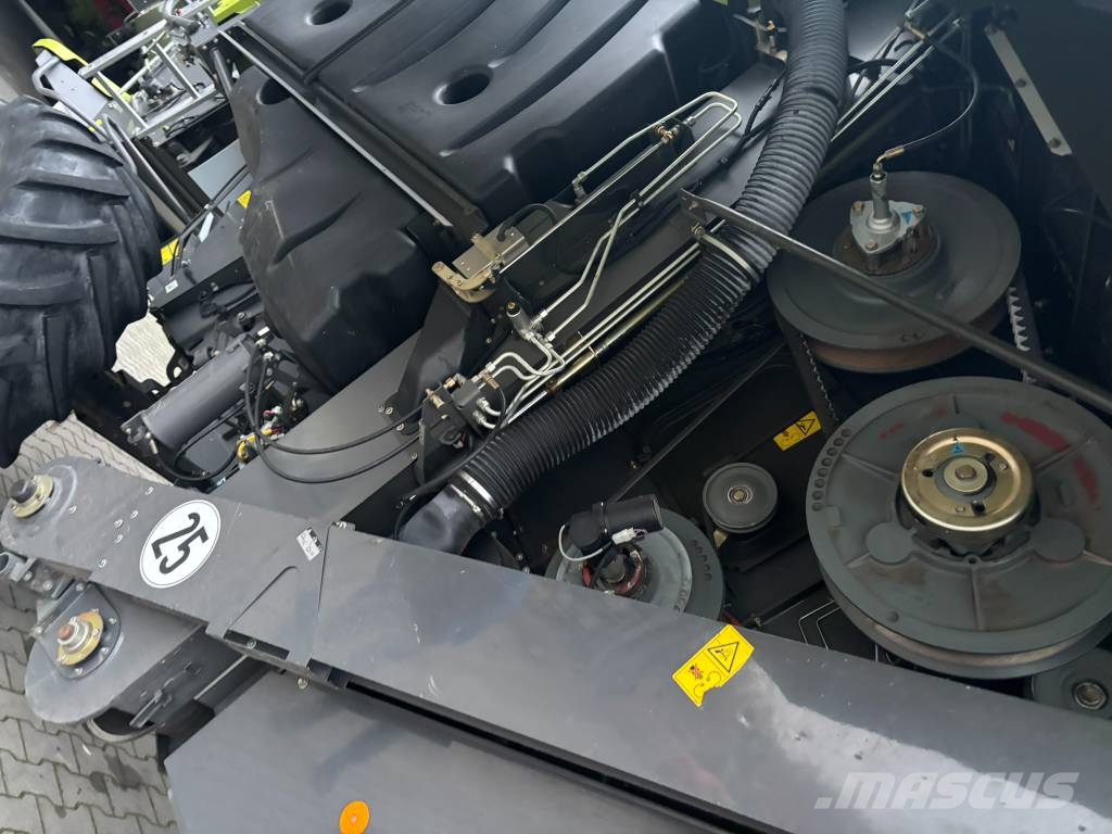 CLAAS Lexion 650 Mietitrebbiatrici