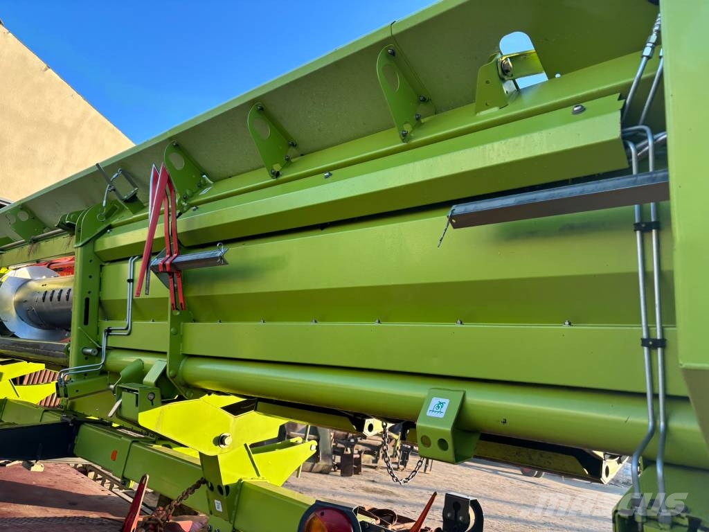 CLAAS Lexion 650 Mietitrebbiatrici