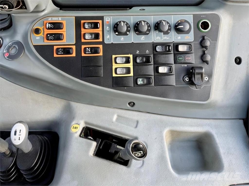 Valtra N143 H3 + FL Ostale poljoprivredne mašine