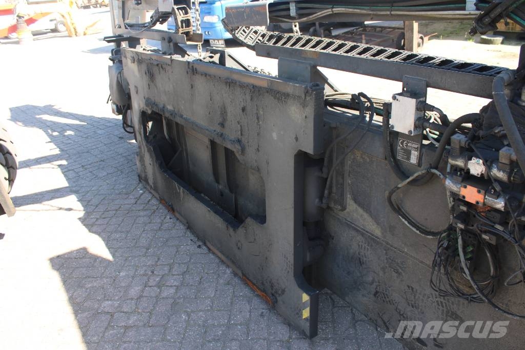 Fantuzzi 20/40 ft spreader SDB100FDD معدات التوزيع