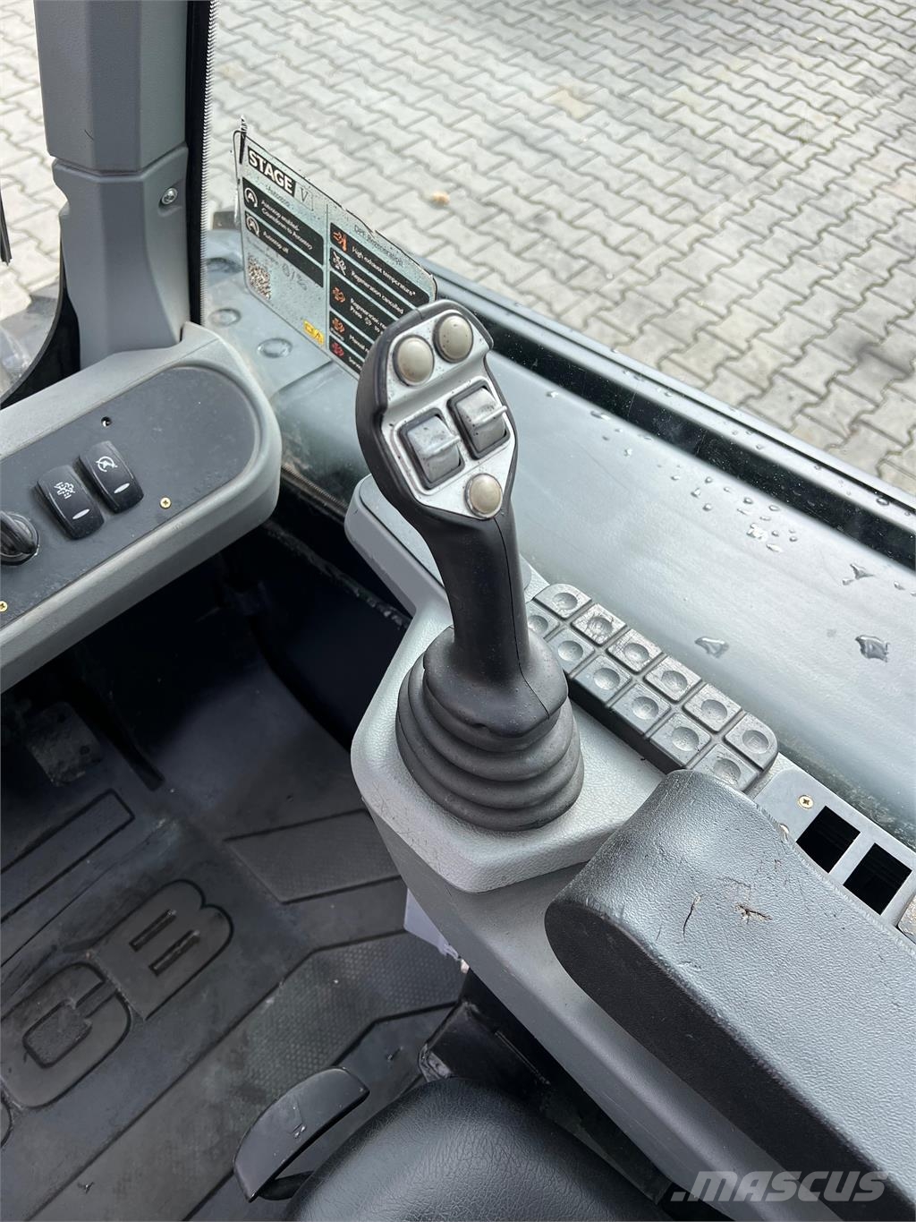 JCB TLT 35D مناولات متداخلة