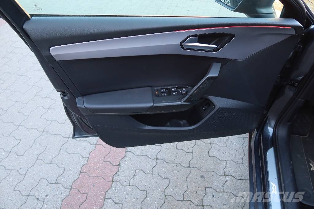 Seat LEON Voiture