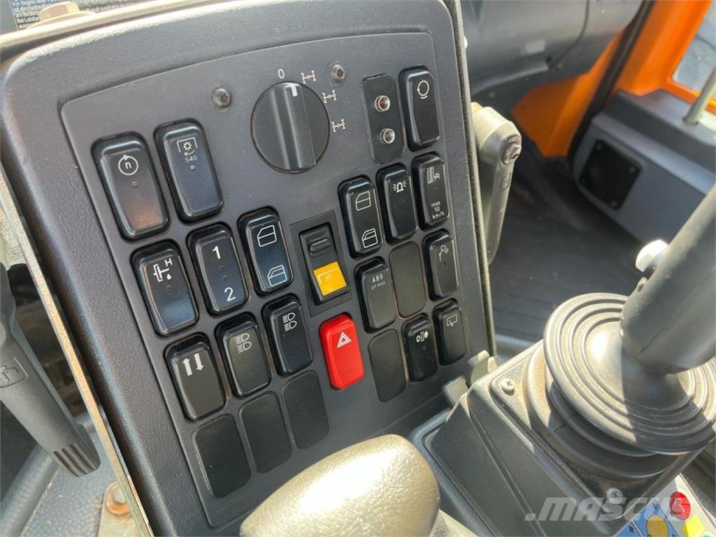 Mercedes-Benz Unimog U 400 6 Zylinder Andere Fahrzeuge