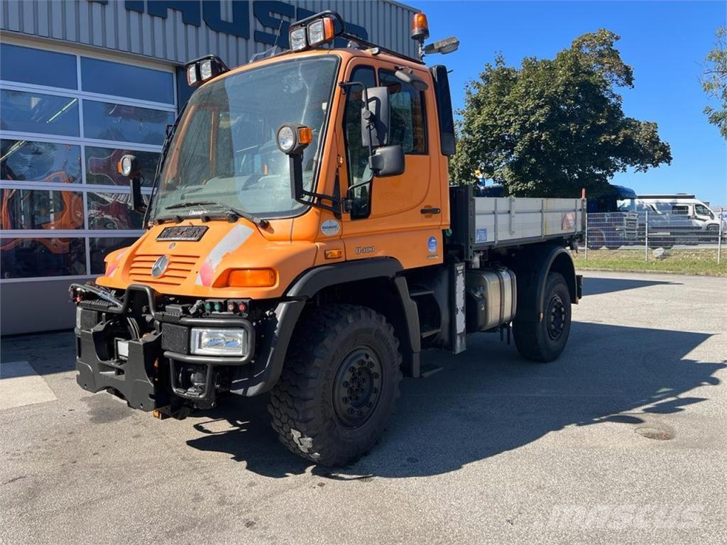 Mercedes-Benz Unimog U 400 6 Zylinder Andere Fahrzeuge