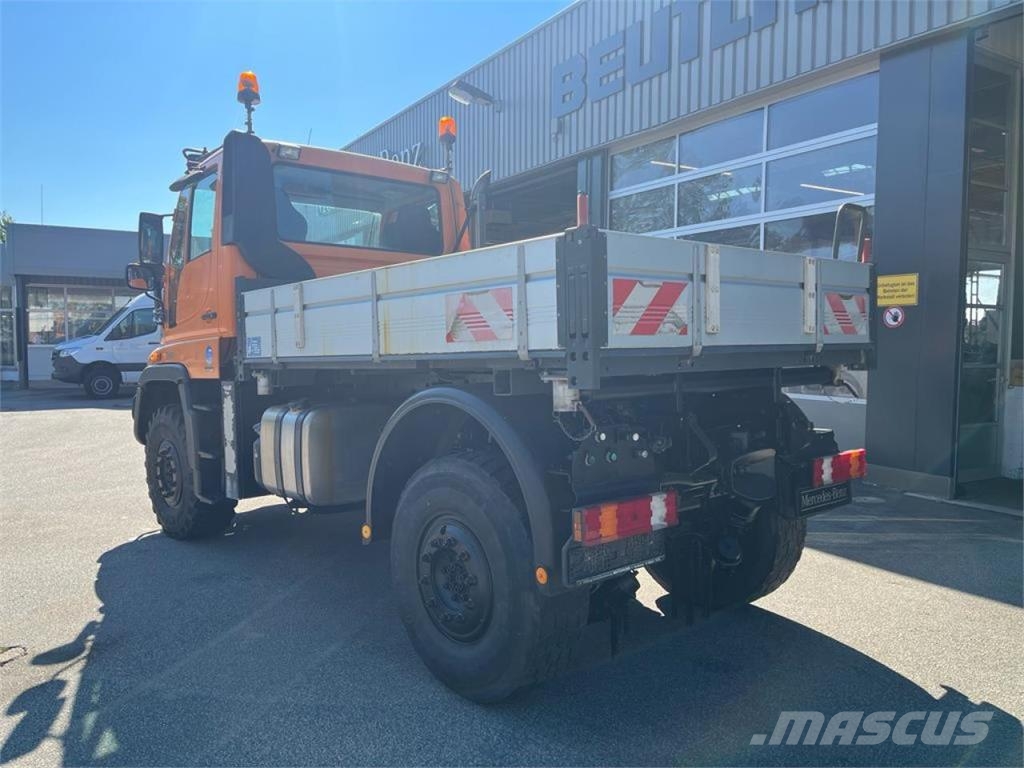 Mercedes-Benz Unimog U 400 6 Zylinder Andere Fahrzeuge