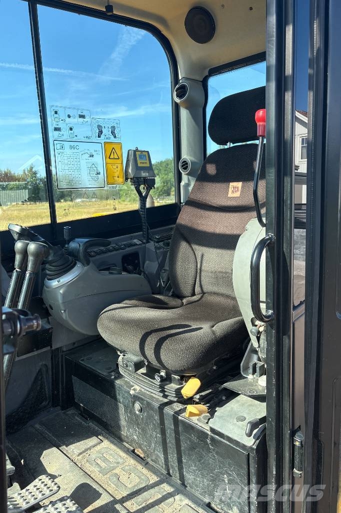 JCB 86 C-1 eco med 8 redskap, Få timmar 中型挖掘机