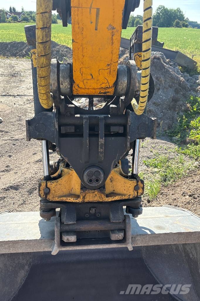JCB 86 C-1 eco med 8 redskap, Få timmar 中型挖掘机