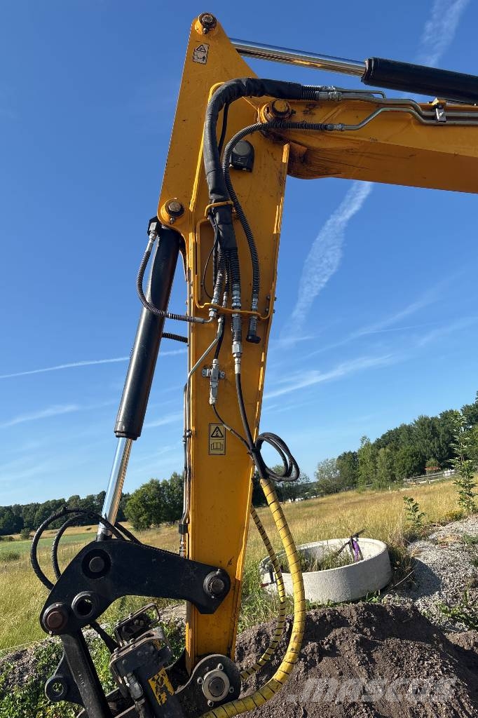 JCB 86 C-1 eco med 8 redskap, Få timmar 中型挖掘机