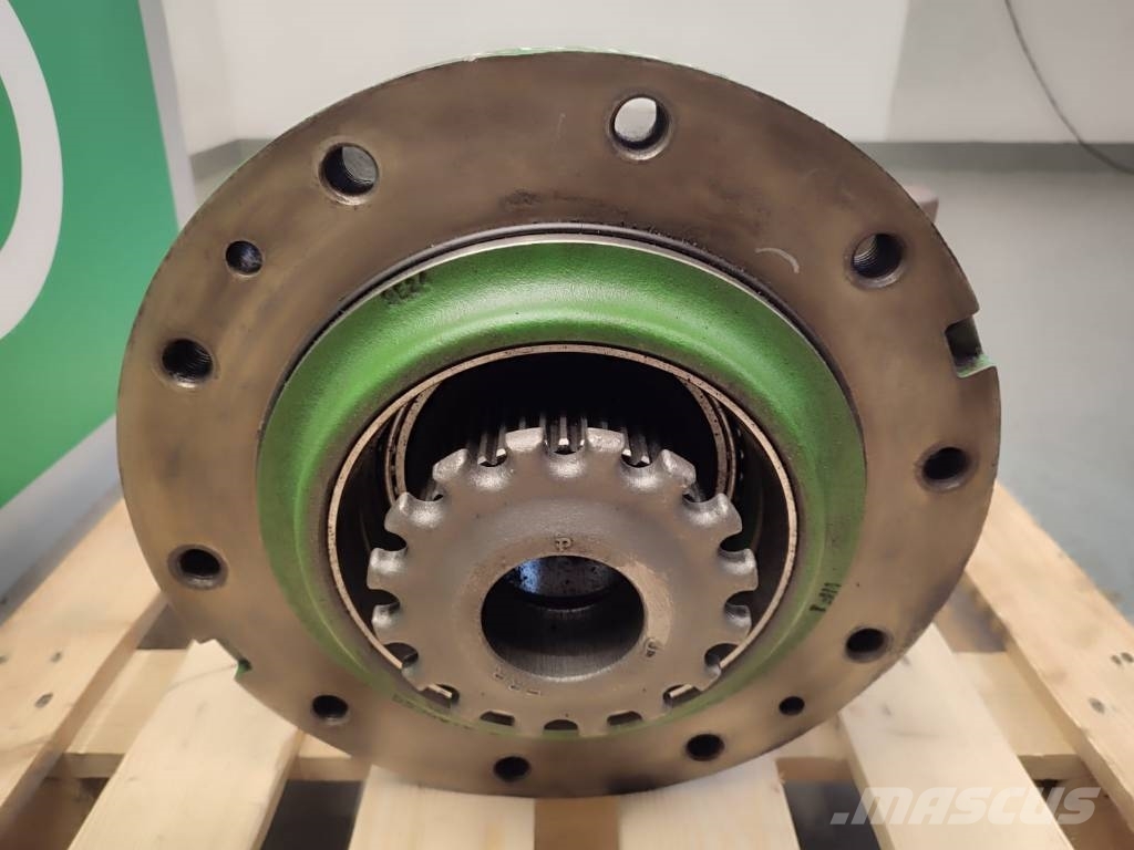 John Deere Hub knuckle R122559 JOHN DEERE 7810 Alváz és felfüggesztés