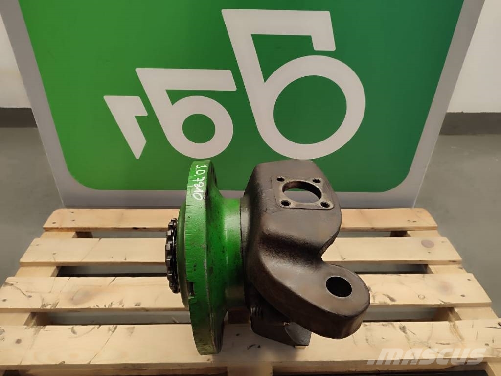 John Deere Hub knuckle R122559 JOHN DEERE 7810 Alváz és felfüggesztés