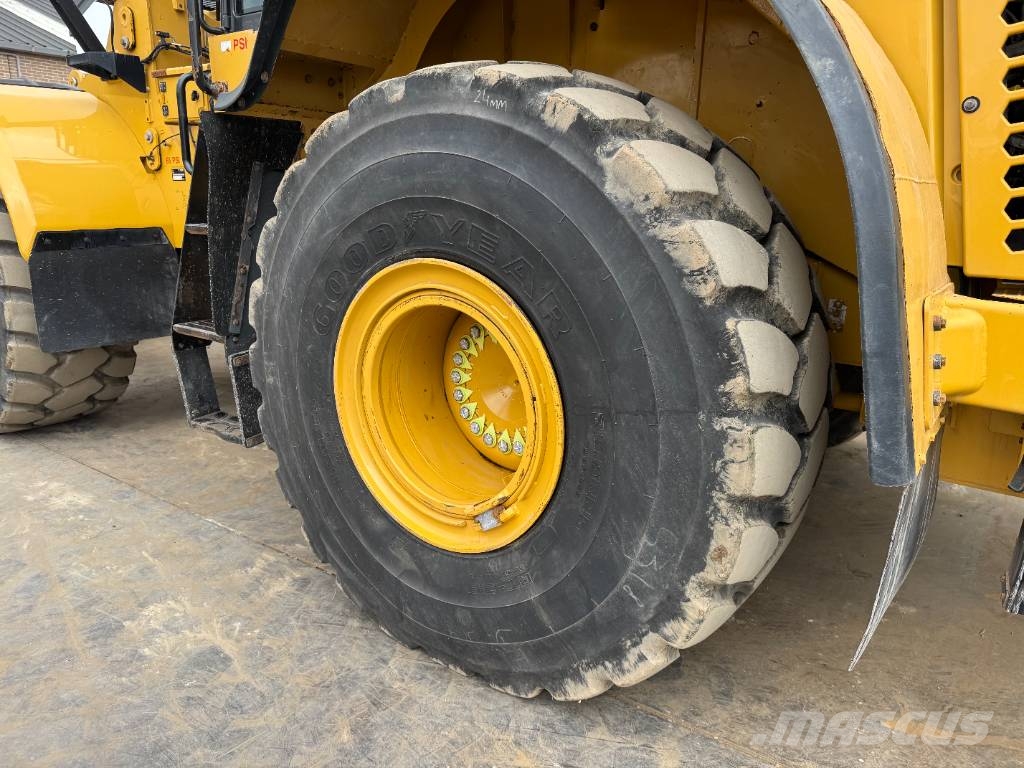 CAT 972M - Weight System / Auto Greasing / Camera 轮式装载机