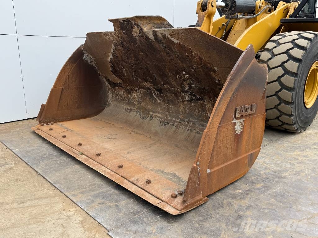 CAT 972M - Weight System / Auto Greasing / Camera 轮式装载机