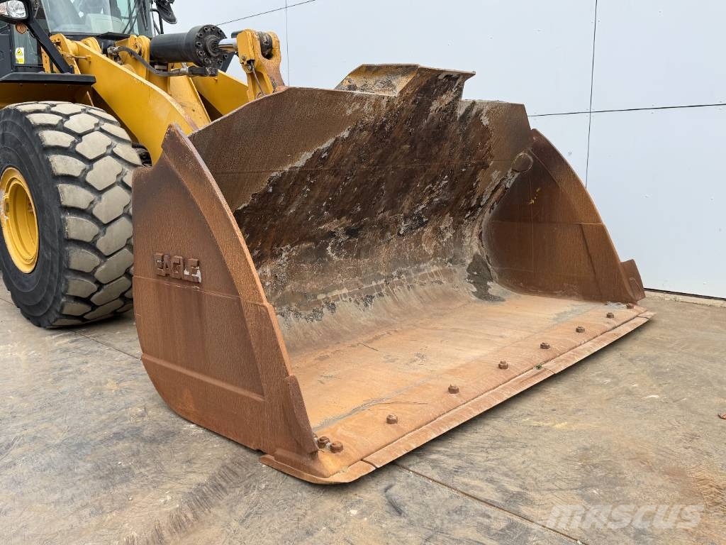 CAT 972M - Weight System / Auto Greasing / Camera 轮式装载机