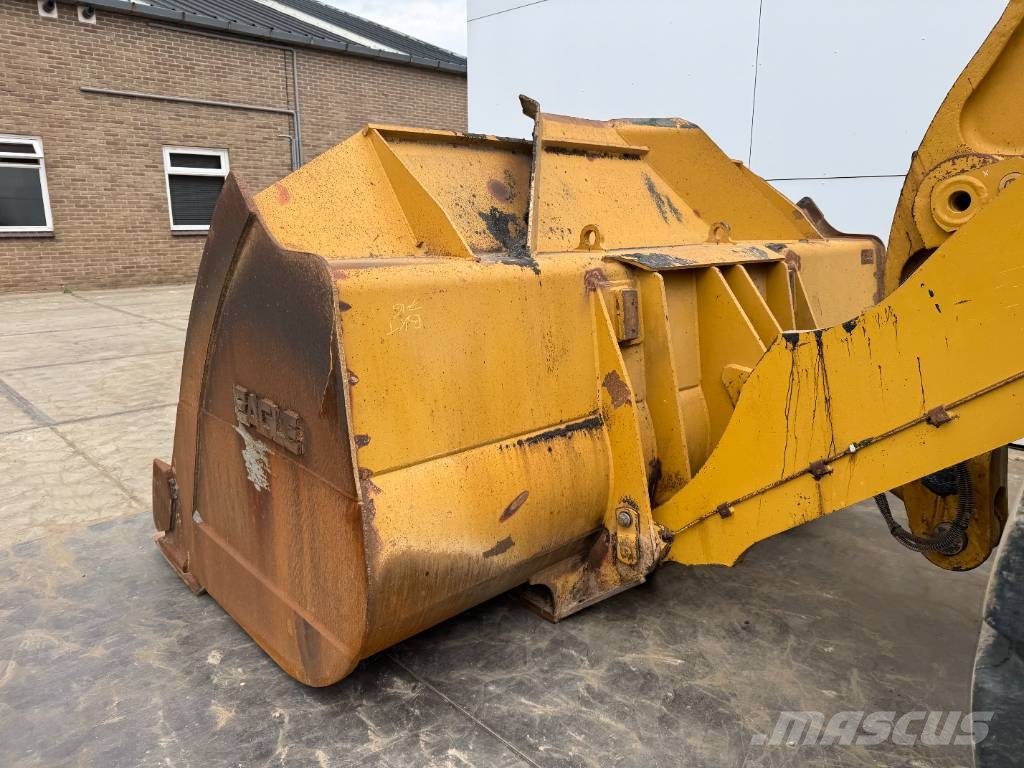 CAT 972M - Weight System / Auto Greasing / Camera 轮式装载机