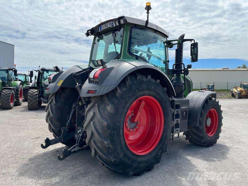 Fendt 824 PROFI+ Tractoren