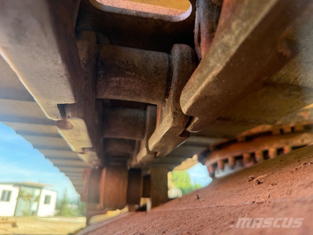 CAT 320 Crawler excavators