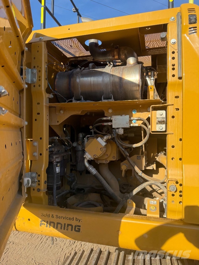 CAT 320 Crawler excavators