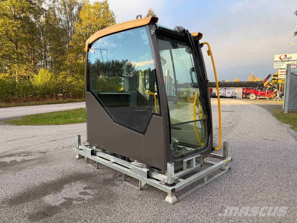 Volvo hytt – simulatorhytt / reservdelshytt Kabiny a interiér