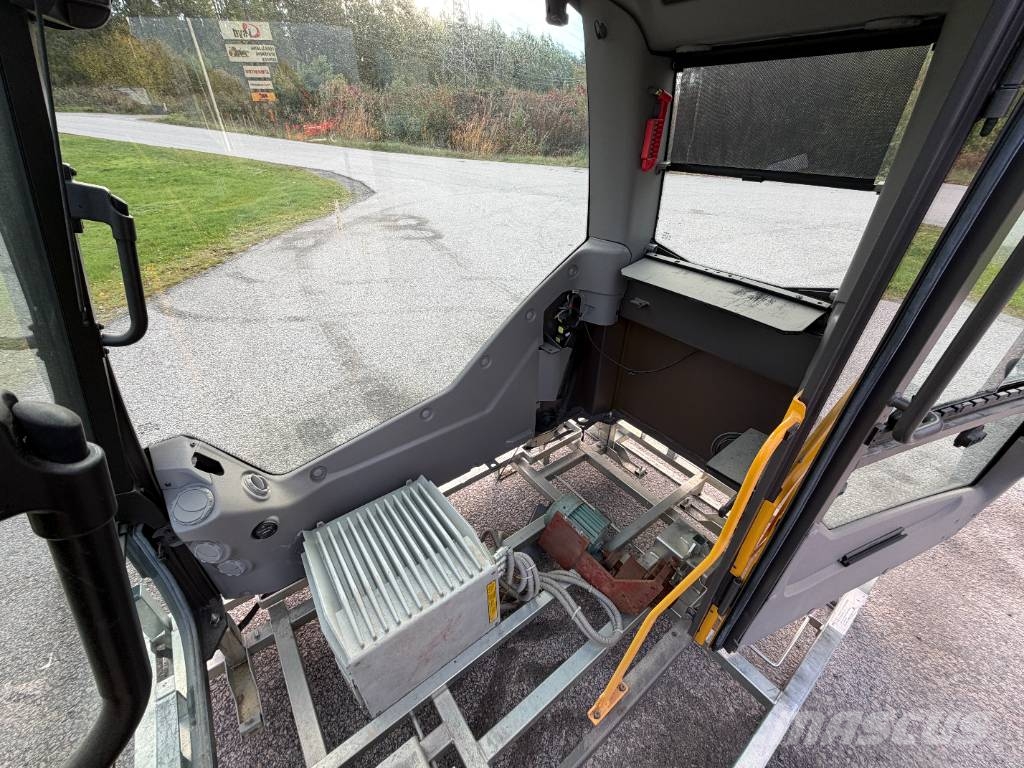 Volvo hytt – simulatorhytt / reservdelshytt Kabiny a interiér