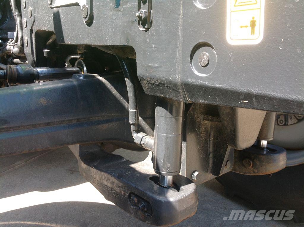 Deutz FAHR 6165 RC SHIFT Трактори