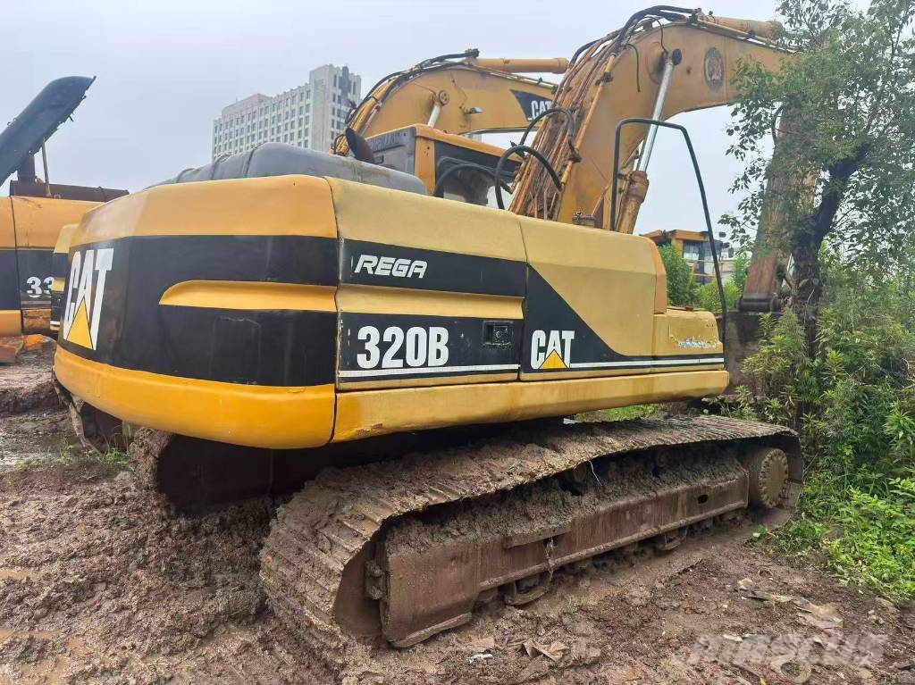 CAT 320 B 대형 굴삭기 29톤 이상