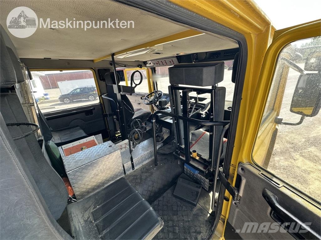 Volvo F12 4X4 Dubbelhytt Otros camiones