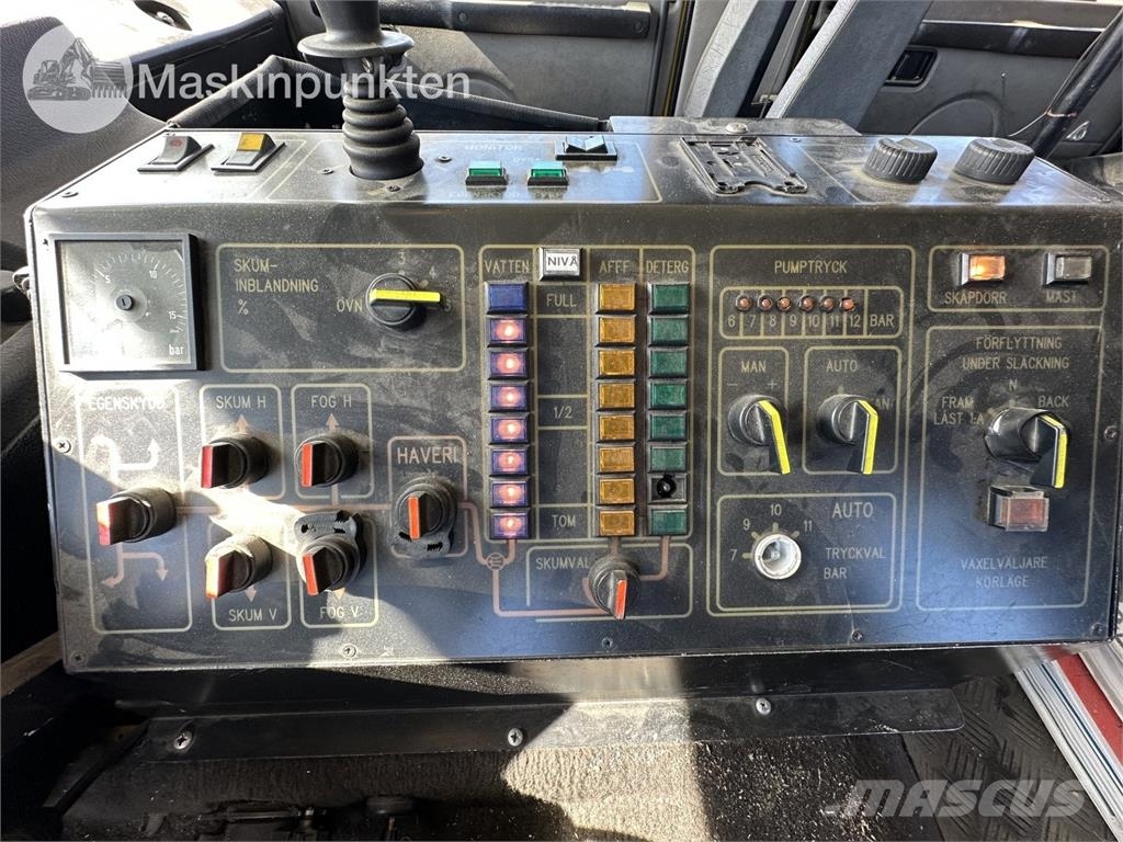 Volvo F12 4X4 Dubbelhytt Otros camiones