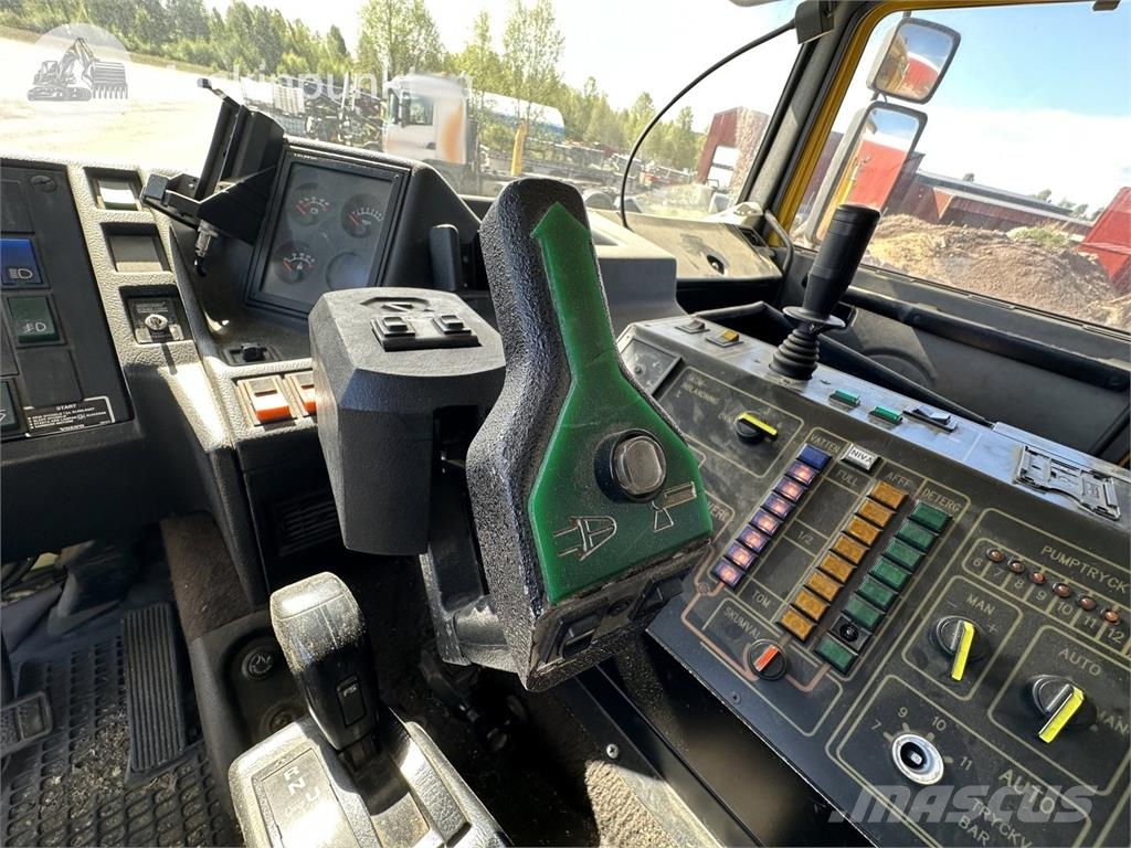 Volvo F12 4X4 Dubbelhytt Otros camiones