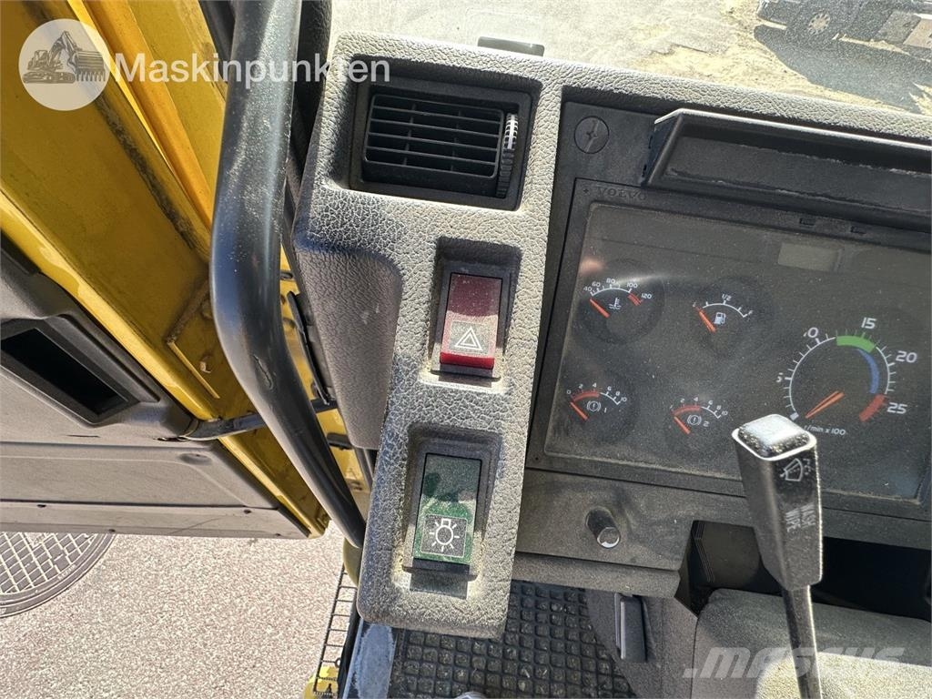Volvo F12 4X4 Dubbelhytt Otros camiones