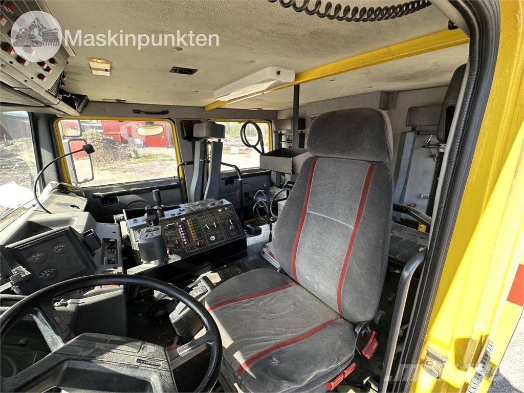 Volvo F12 4X4 Dubbelhytt Otros camiones