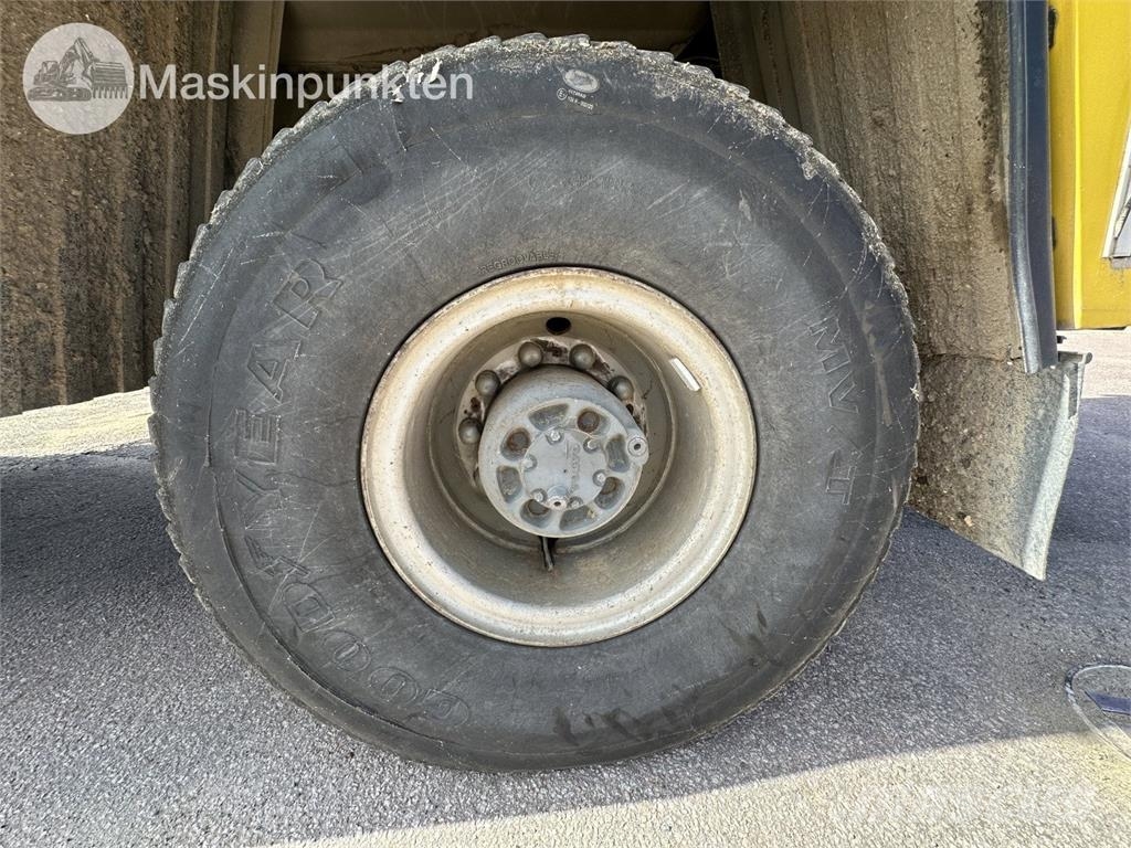 Volvo F12 4X4 Dubbelhytt Otros camiones