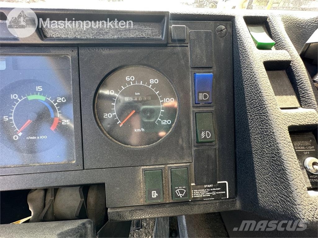 Volvo F12 4X4 Dubbelhytt Otros camiones