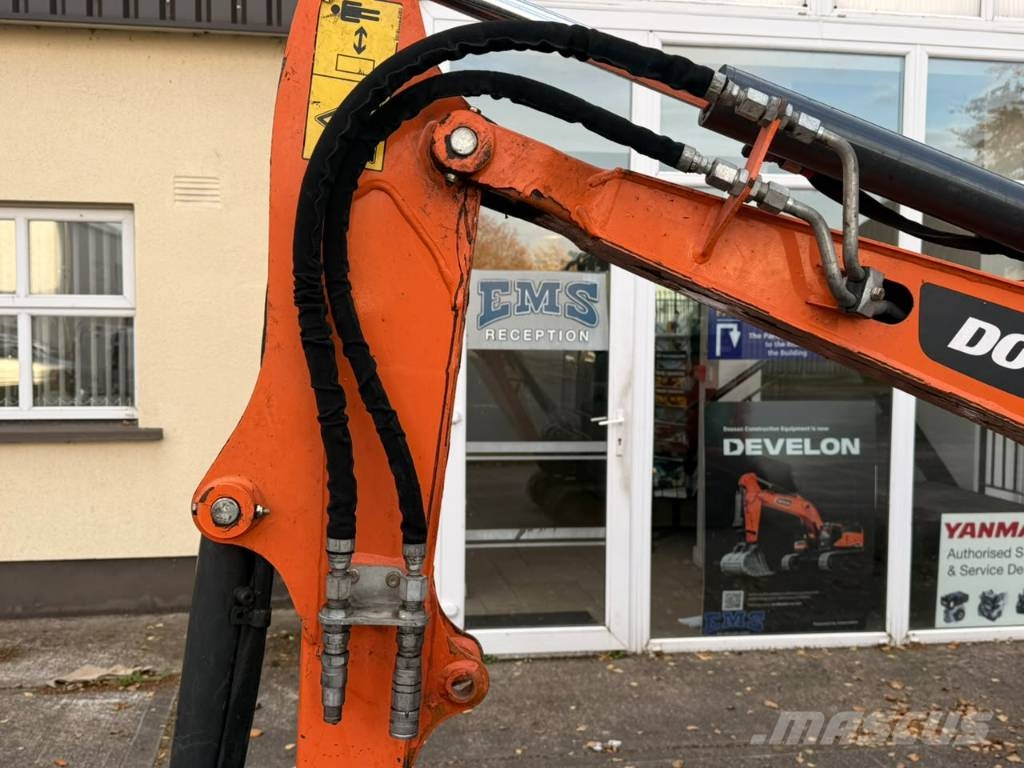 Develon DX 19 Mini bageri < 7t