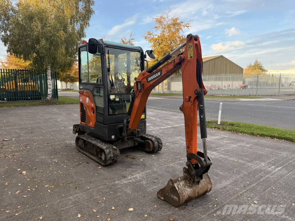 Develon DX 19 Mini bageri < 7t