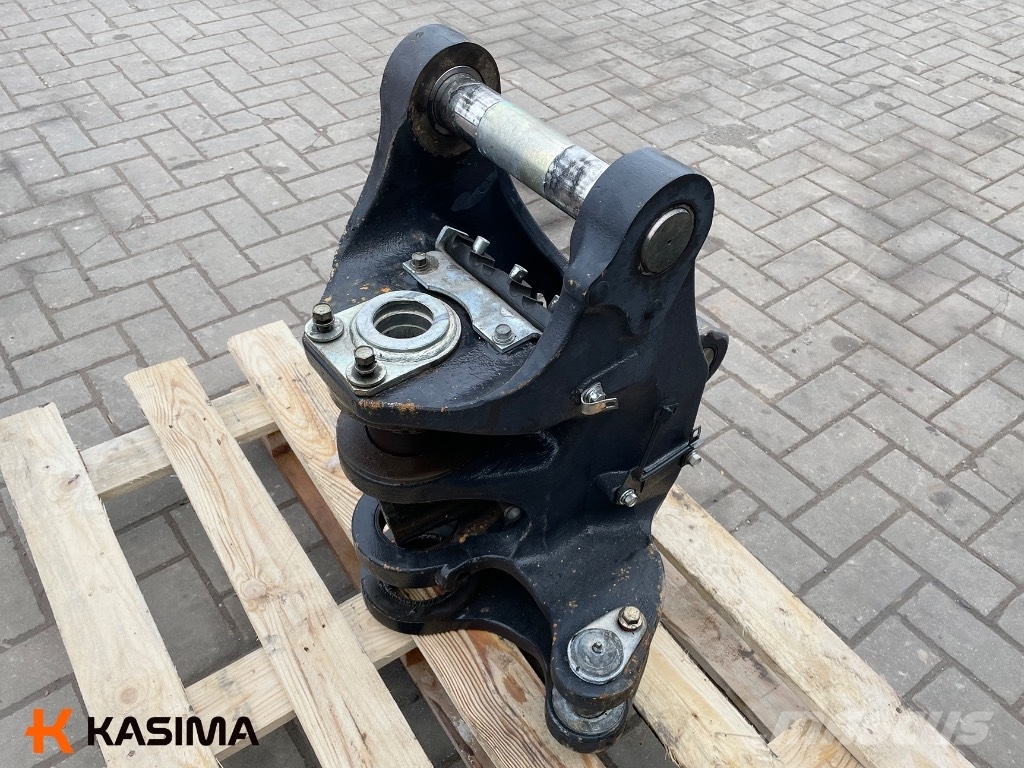 Kubota U55-4 Swivel Block Booms and arms